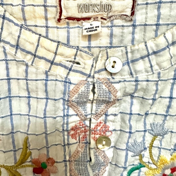 JOHNNY WAS Embroidered Blouse PRICE REDUCED - Picture 5 of 13
